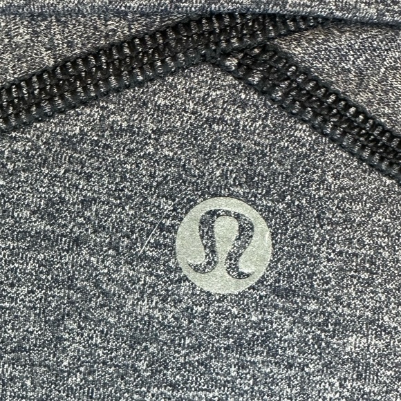 Lululemon Criss Cross Quarter Zip Pullover Size 10 Gray Heathered Blue Trim - Picture 8 of 9